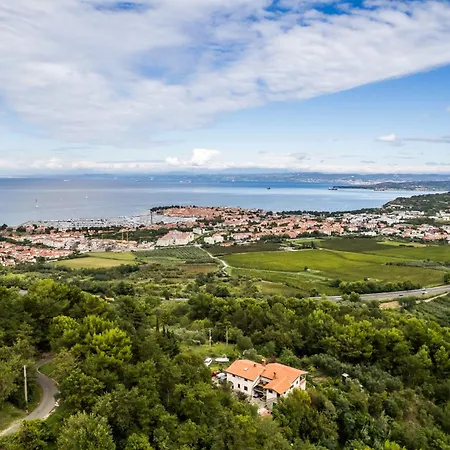 Villa Izola Villa *
