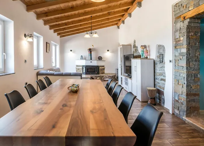 ヴィラ Villa Izola *