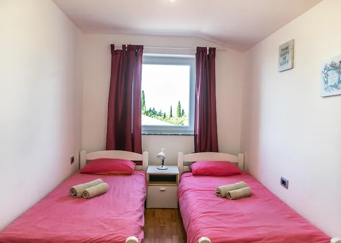 ヴィラ Villa Izola *