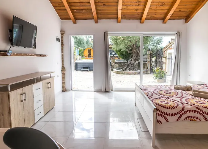 ヴィラ Villa Izola *