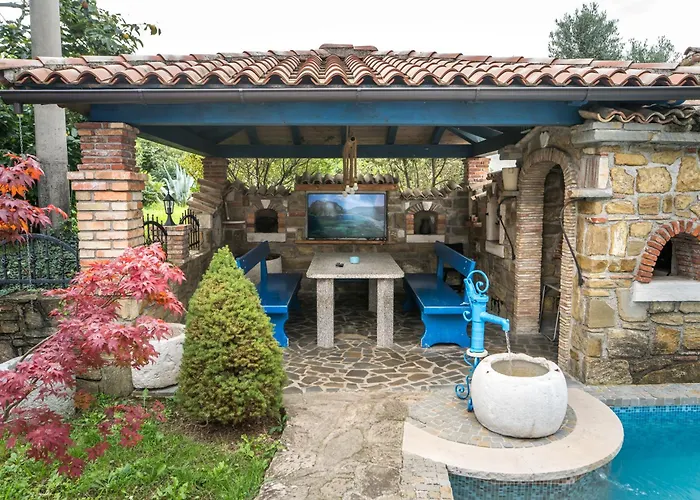 Villa Izola ヴィラ イゾラ