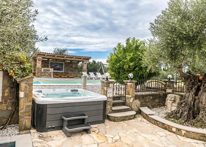 ヴィラ Villa Izola *