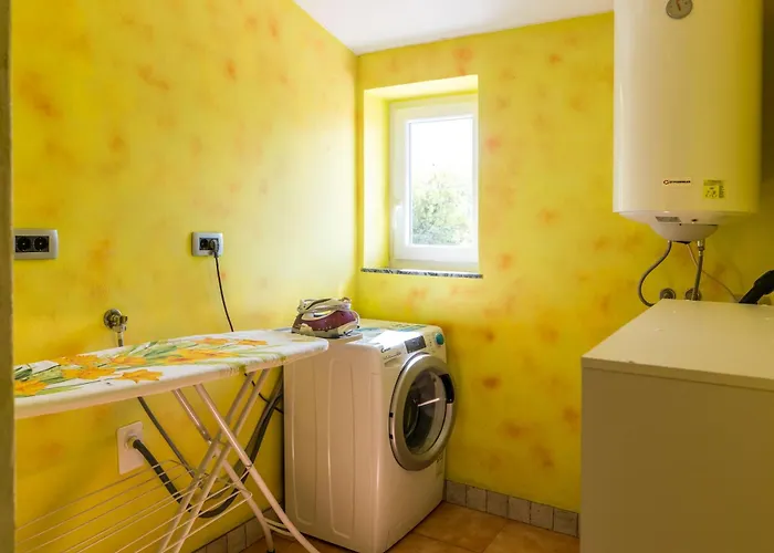 ヴィラ Villa Izola イゾラ