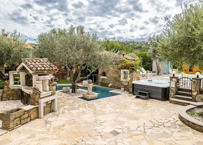 ヴィラ Villa Izola