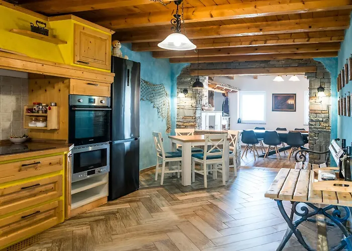 Villa Izola ヴィラ *