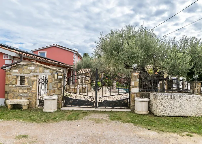 ヴィラ Villa Izola